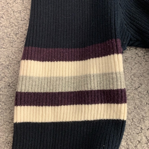 Vintage Urban Outfitters long sleeve. - Picture 5 of 7